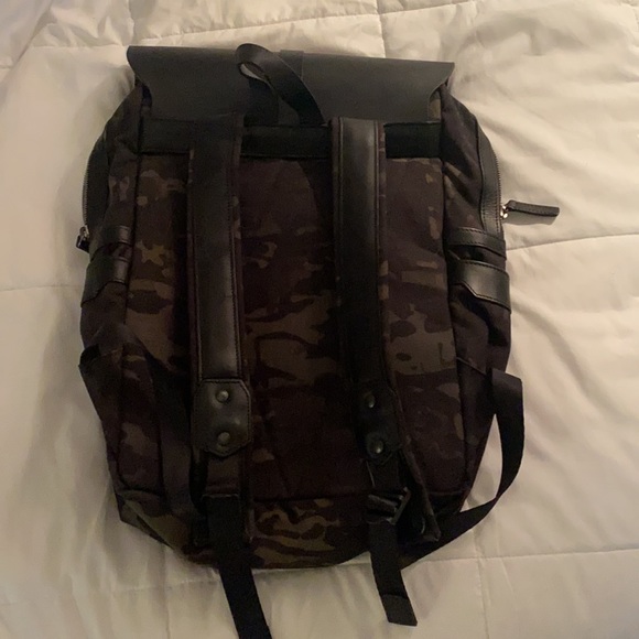 Allen Edmunds Limited Edition Backpack - Picture 3 of 5